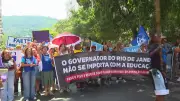 Servidores estaduais protestam no Rio por recomposição salarial atrasada