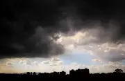 São Paulo em estado de atenção para alagamentos após alerta severo de chuva forte