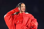 Suspeita de atirar contra casa de Rihanna se declara inocente nos EUA