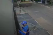Suspeito é preso após pichar sigla de facção em residência de policial militar em Sorriso