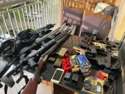 Suspeitos usam documentos falsos do Exército para tentar comprar loja de armas em Campos