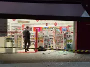 Tentativa de roubo a farmácia na Zona Sul de SP termina com suspeito morto e outro preso