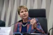 Tereza Cristina recusa ser vice de Flávio Bolsonaro e prefere permanecer no Senado