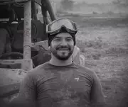 Vídeo captura queda fatal de avião monomotor em Manaus; empresário morre após voo de instrução