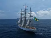 Veleiro Cisne Branco atraca em Santos e abre para visitação gratuita neste domingo
