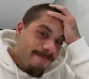 Zé Felipe revela tratamento para baixa testosterona e médico alerta sobre riscos