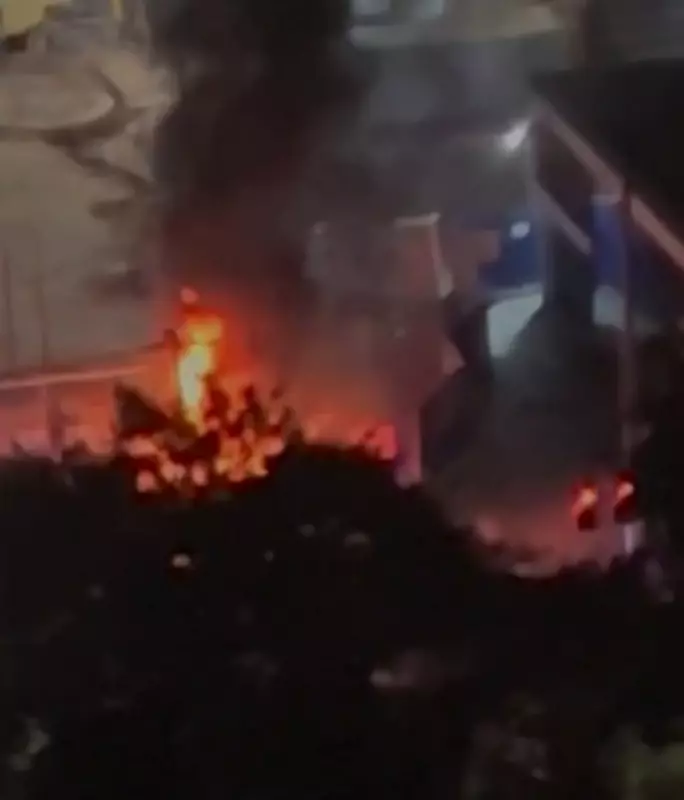 Perseguição policial termina com carro incendiado no Centro de São Paulo; dois suspeitos presos