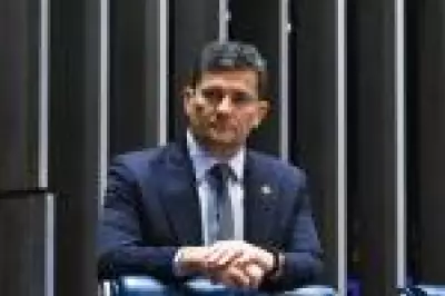 Após anúncio de debandada, apenas sete prefeitos deixam o PL no Paraná após chegada de Moro