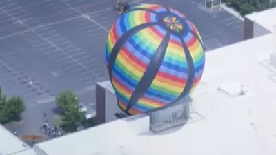 Balão perde controle e colide com prédio e linha de energia nos EUA