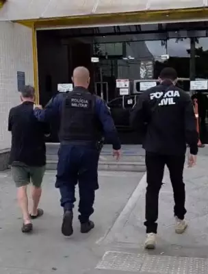 Comprador encontra vídeos de abuso em celular usado e entrega suspeito à polícia no RJ