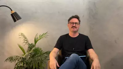 Crédito ou débito? Escolha errada compromete seu controle financeiro; entenda