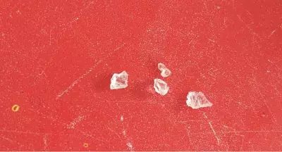 Criança internada após ingerir suco com cacos de vidro em restaurante de São Pedro da Aldeia