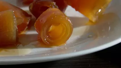 Doce de mamão verde: receita tradicional com sabor de casa de vó ensinada por aposentada