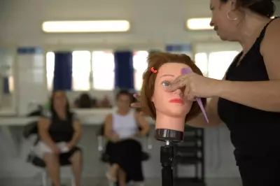 Escola do Trabalho em Taubaté oferece mais de 100 vagas em cursos gratuitos