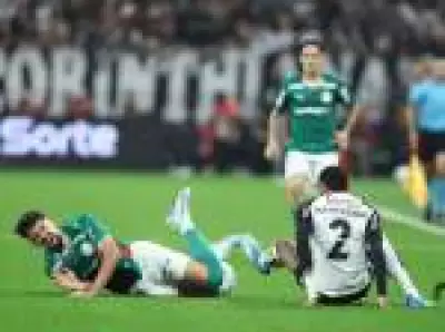 Expulsão polêmica de André no clássico Corinthians x Palmeiras gera debate acalorado