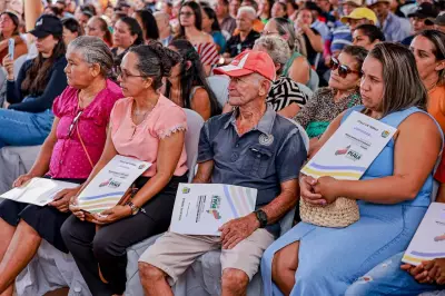 Governo do Piauí entrega títulos de terra a famílias rurais em São João do Piauí e Pedro Laurentino