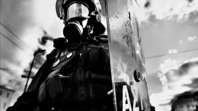 Idoso de 89 anos preso após atirar em cinco pessoas em Atenas