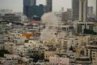 Irã desafia Trump e ataca Israel novamente, atingindo estação de trem em Tel Aviv