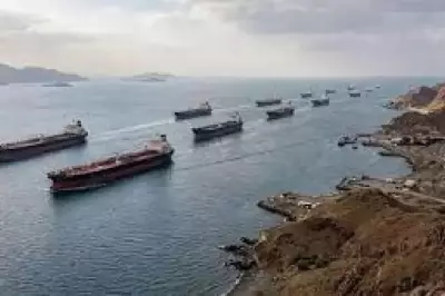 Irã reabre Estreito de Ormuz após cessar-fogo no Líbano; petróleo cai 10%