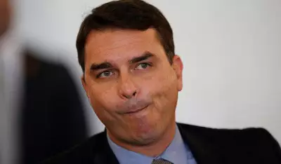 Joice Hasselmann acusa Flávio Bolsonaro de ser 'o mais corrupto' da família