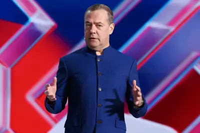 Medvedev diz que mundo vive período pré-guerra e alerta para risco nuclear