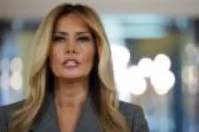 Melania Trump critica humorista após piada sobre 'futura viúva' em meio a atentado