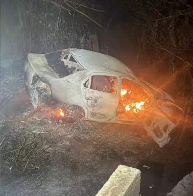 Motorista sobrevive milagrosamente após carro cair de ponte e incendiar na BR-352