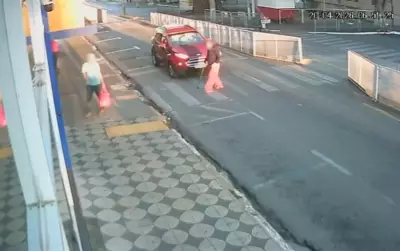 Mulher de 56 anos é atropelada em faixa de pedestres e motorista foge sem prestar socorro em Itapetininga