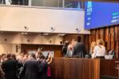 Oposição na Alerj calcula estratégias para derrotar Douglas Ruas na presidência da Casa