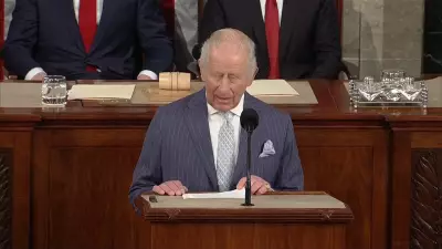 Rei Charles 3º reforça laços com EUA em meio a tensões com Irã