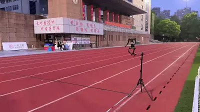 Robô humanoide chinês corre 100 metros em 10 segundos e se aproxima de Usain Bolt