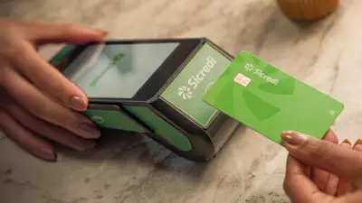 Sicredi fortalece varejo paranaense na ExpoApras 2026 com crescimento de 18,25% no crédito PJ