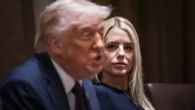 Trump demite procuradora-geral Pam Bondi após críticas sobre investigações políticas