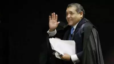 Viagem de ministro do STF paga por advogada do Banco Master gera debate sobre ética