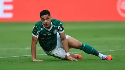 Vitor Roque passa por cirurgia no tornozelo e desfalca Palmeiras ate a Copa do Mundo
