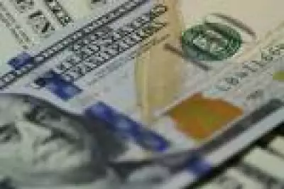 XP Investimentos prevê dólar abaixo de R$ 4,82 após romper barreira dos R$ 5,00