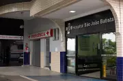 Acidente entre carro e caminhão deixa ferido em Volta Redonda