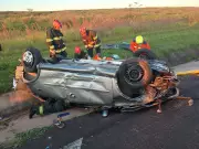 Acidente grave na Castello Branco: carro capota e deixa três familiares feridos em SP