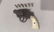 Adolescente é apreendido com revólver calibre 38 dentro de escola estadual em Castro Alves