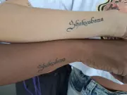 Amigas tatuam 'Shakicabana' para eternizar show de Shakira em Copacabana