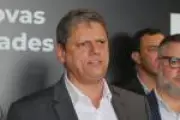 Aprovação de Tarcísio em SP atinge menor nível em dois anos, aponta Quaest