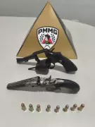 Armas e munições são apreendidas em congelador de bar após ameaça de morte em Rio Pardo de Minas