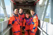 Artemis II: Conheça os quatro astronautas da missão histórica que orbitará a Lua