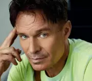 Ator Patrick Muldoon morre aos 57 anos após ataque cardíaco em Beverly Hills