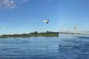 Avião realiza manobra arriscada perto da ponte da Rota Bioceânica em construção