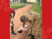 Bebê de 27 dias salva por bombeiros após engasgar com leite no Acre