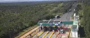 Caminhoneiro sob efeito de drogas trafega na contramão em pedágio da BR-135 e é preso