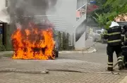 Carro pega fogo em Fernando de Noronha e bombeiros controlam incêndio em 15 minutos