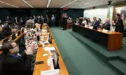 CCJ aprova admissibilidade de PECs que extinguem escala 6x1