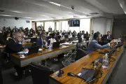 CCJ do Senado aprova PEC que isenta veículos de comunicação de responsabilidade por falas de entrevistados